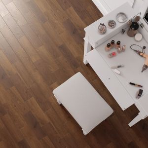 brown waterproof vinyl plank flooring