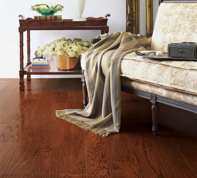 Cherry Turlington Oak Plank in room